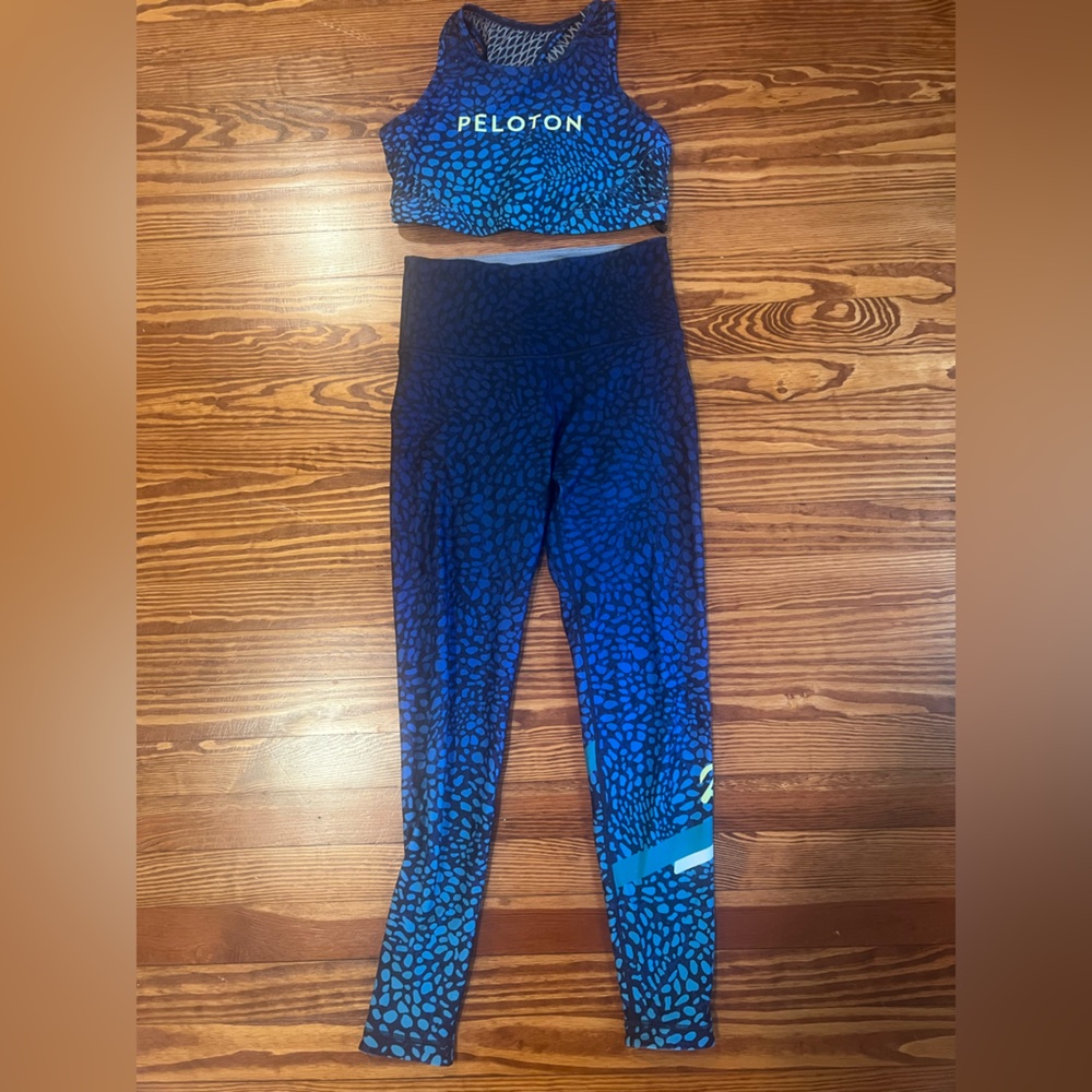 Peloton Workout Set - Bra and Leggings